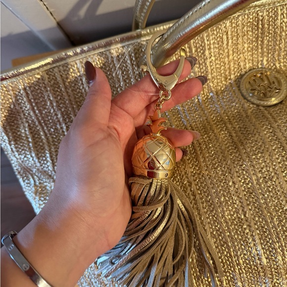 LILLY PULITZER BRISTOLE STRAW TOTE BAG GOLD METALLIC - Picture 5 of 6